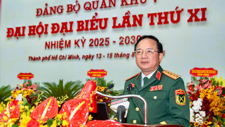Đại tướng Trịnh Văn Quyết, Bí thư Trung ương Đảng, Ủy viên Thường vụ Quân ủy Trung ương, Chủ nhiệm Tổng Cục Chính trị quân đội nhân dân Việt Nam chỉ đạo. img-2083.jpg