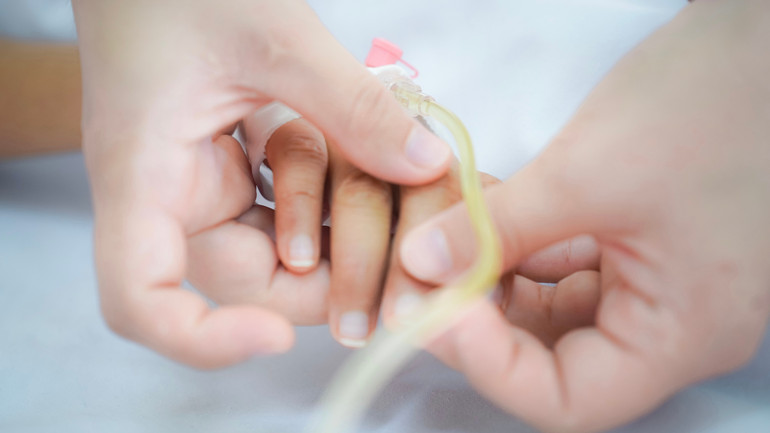 Bé D. được điều trị, chăm sóc tận tình tại bệnh viện Chợ Rẫy. dsc04123.jpg