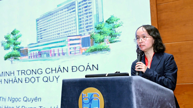 Các chuyên gia trình bày tại hội nghị khoa học thần kinh. img-3225.jpg