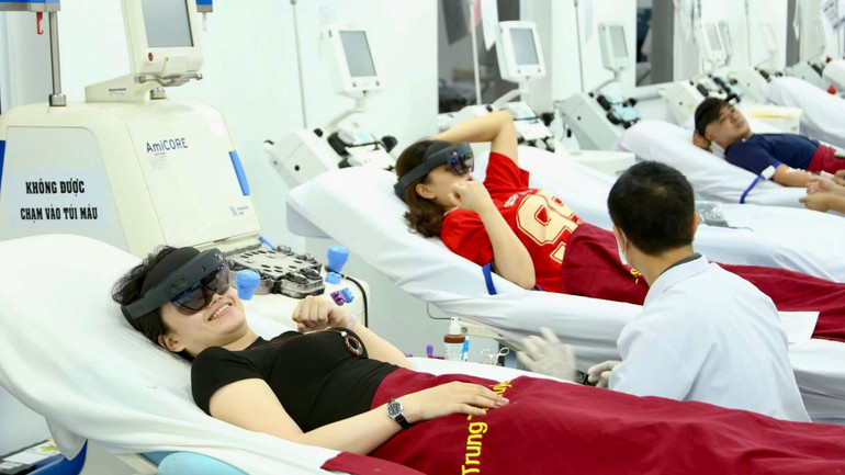Trải nghiệm hiến máu cùng kính thực tế ảo tại Trung tâm Truyền máu Bệnh viện Chợ Rẫy. img-1965.jpg