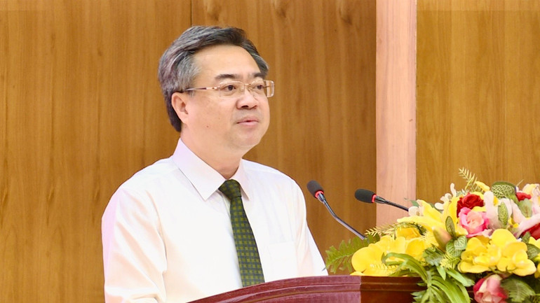 Phó Bí thư Thường trực Thành ủy Thành phố Hồ Chí Minh Nguyễn Thanh Nghị phát biểu tại hội thảo. anh-chup-man-hinh-2025-07-28-luc-174915.jpg