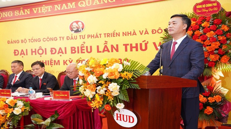 Thứ trưởng Xây dựng Nguyễn Việt Hùng đánh giá cao những kết quả đã đạt được của HUD trong nhiệm kỳ vừa qua. (Ảnh: HỢP PHÚC) anh-thu-truong-hung.jpg