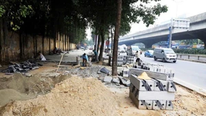 Hà Nội tạm dừng thi công đào đường, vỉa hè trên địa bàn từ ngày 11/8 đến hết ngày 5/9. (Ảnh: TUẤN ANH)
