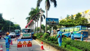 Đồng loạt ra quân tổng vệ sinh các tuyến đường, phố trên địa bàn Thủ đô.