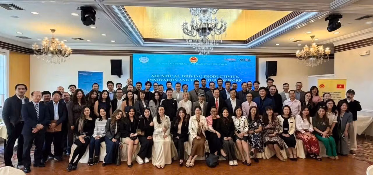 Hội thảo “Trí tuệ nhân tạo (AI) tác nhân: Thúc đẩy năng suất, đổi mới sáng tạo và tương lai việc làm” diễn ra ngày 27/9 thu hút sự tham gia đông đảo của các chuyên gia, kỹ sư, doanh nhân và trí thức người Việt tại San Francisco. (Ảnh: Tổng Lãnh sự quán Việt Nam tại San Francisco cung cấp) gap3.jpg