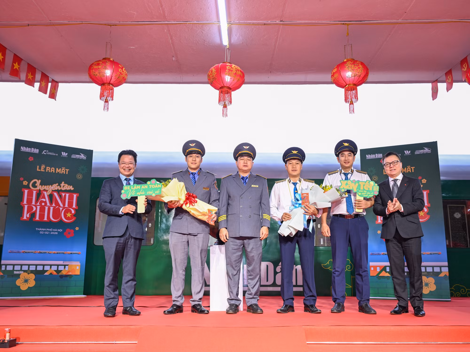 chuyen-tau-hanh-phuc-15.jpg