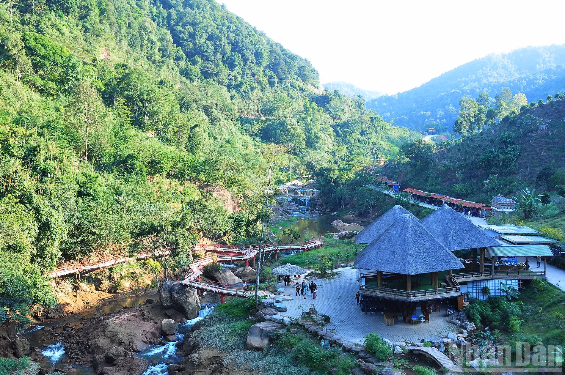 ndo_br_15-sac-xanh-moc-chau.jpg