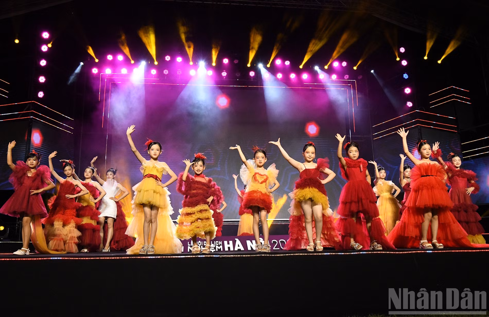 ndo_br_10-di-san-viet.jpg