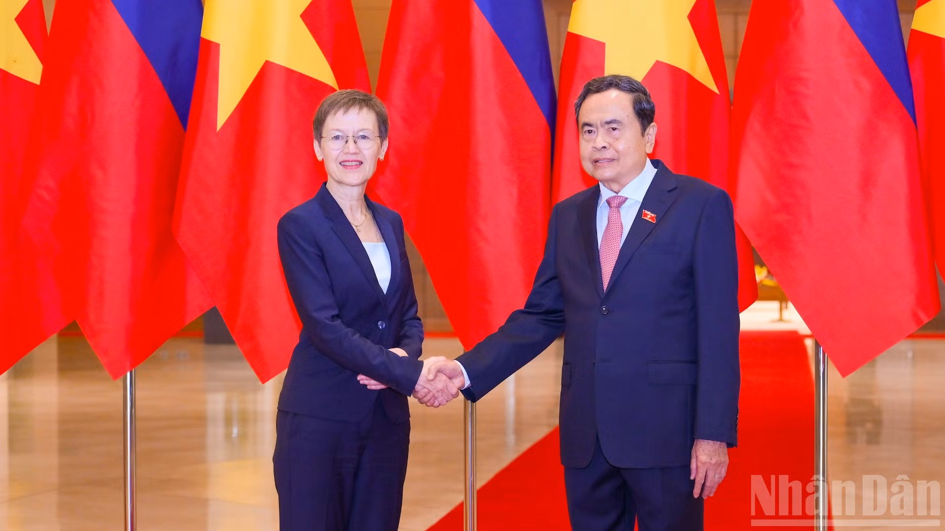 Chủ tịch Quốc hội Trần Thanh Mẫn và Thủ tướng Công quốc Liechtenstein Brigitte Haas.