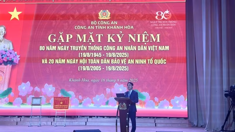 Đồng chí Nghiêm Xuân Thành, Bí thư Tỉnh ủy Khánh Hòa phát biểu tại buổi lễ.
