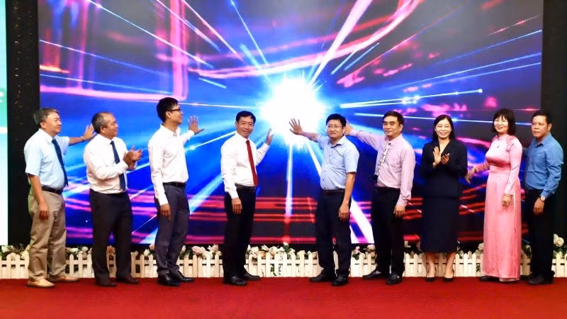Nghi thức phát động cuộc thi khởi nghiệp đổi mới sáng tạo trong nông nghiệp công nghệ cao năm 2026 tại Khánh Hòa.