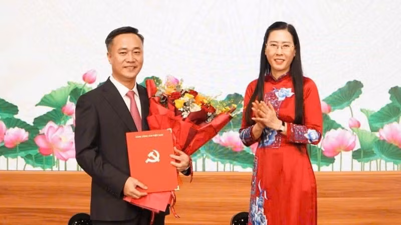Đồng chí Nguyễn Việt Hùng được Ban Bí thư chỉ định tham gia Ban Chấp hành, Ban Thường vụ Tỉnh ủy và giữ chức Phó Bí thư Tỉnh ủy Khánh Hòa nhiệm kỳ 2025-2030.