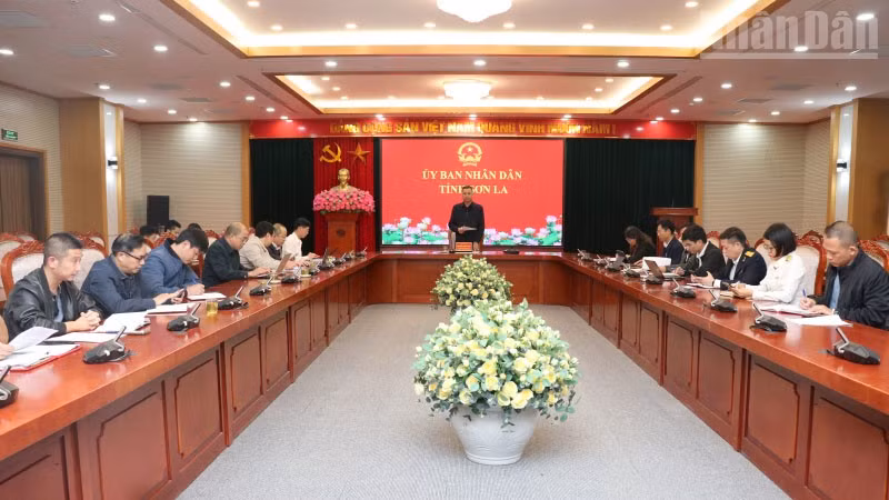 Ngày 2/11, Báo Nhân Dân có bài phản ánh, ngày sau đó vào ngày 3/11, Ủy ban nhân dân tỉnh Sơn La đã họp chỉ đạo làm rõ các thông tin phản ánh trên Báo Nhân Dân. (Ảnh: DIỆP HƯƠNG)