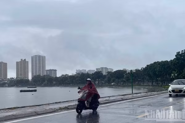 Dự báo khu vực Hà Nội có mưa vừa, mưa to và dông, (Ảnh minh họa: Đ.T)