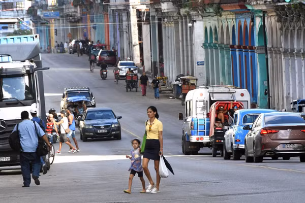 Người dân tại La Habana, Cuba.(Ảnh: THX/TTXVN) 