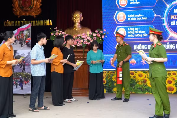 Tiết mục tham gia vòng chung khảo Hội thi báo cáo viên, tuyên truyền viên pháp luật giỏi trong lực lượng Công an cơ sở năm 2026 do Công an tỉnh Thanh Hóa tổ chức.