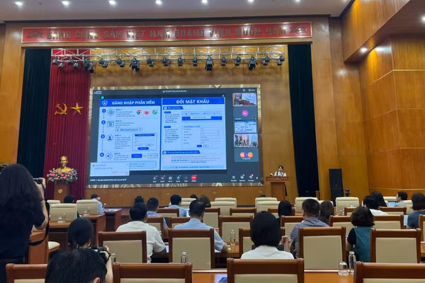 Bộ Tài chính tổ chức Hội nghị triển khai Phần mềm trực tuyến theo dõi, tổng hợp tình hình xử lý nhà, đất dôi dư trên toàn quốc. (Ảnh: PV)