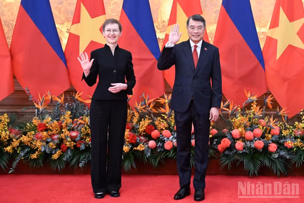 Thủ tướng Lê Minh Hưng và Thủ tướng Công quốc Liechtenstein Brigitte Haas.