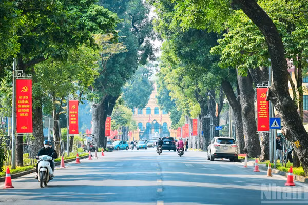 Khu vực Hà Nội ngày nắng, đêm không mưa, nhiệt độ cao nhất có nơi trên 34 độ C. (Ảnh: nhandan.vn)
