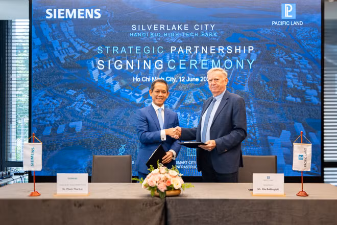 Lãnh đạo Công ty TNHH Siemens và Công ty cổ phần Pacific Land tại lễ ký Biên bản ghi nhớ hợp tác.
