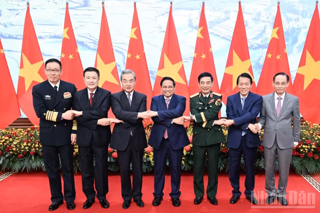 Thủ tướng Phạm Minh Chính và bộ trưởng của hai nước.