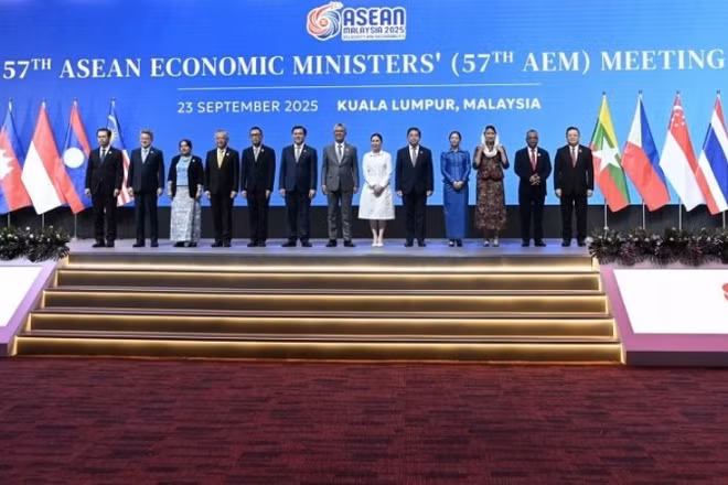 Các đại biểu chụp ảnh tại hội nghị. (Ảnh: ASEAN.ORG)
