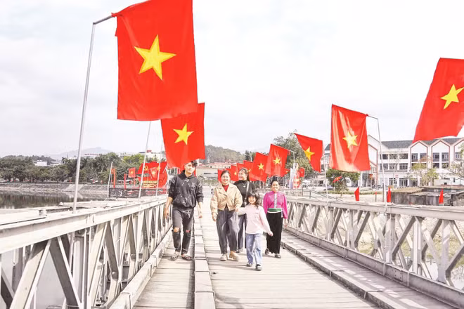 Cầu Mường Thanh là một trong những di tích được Điện Biên đầu tư bảo tồn, thu hút khách tham quan.
