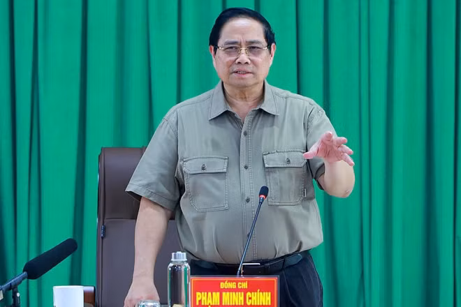 Thủ tướng Chính phủ Phạm Minh Chính phát biểu ý kiến chỉ đạo tại buổi làm việc. (Ảnh: Dương Giang/TTXVN)