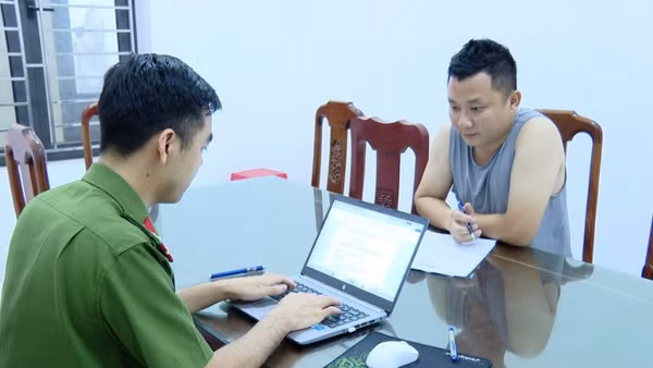 Đối tượng Vũ Xuân Đoàn tại cơ quan Công an.