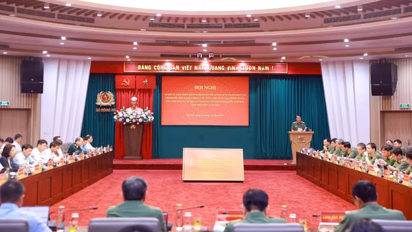 Toàn cảnh hội nghị. (Ảnh: KHỔNG HÀ)