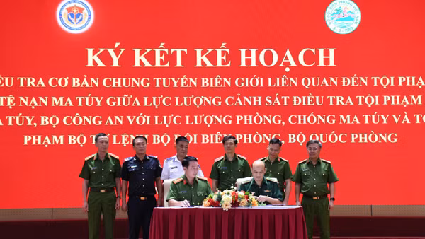 Cục Cảnh sát điều tra tội phạm về ma túy, Bộ Công an và Cục Phòng, chống ma túy và tội phạm, Bộ Tư lệnh Bộ đội Biên phòng ký quy chế phối hợp về phòng, chống ma túy. (Ảnh: C04)