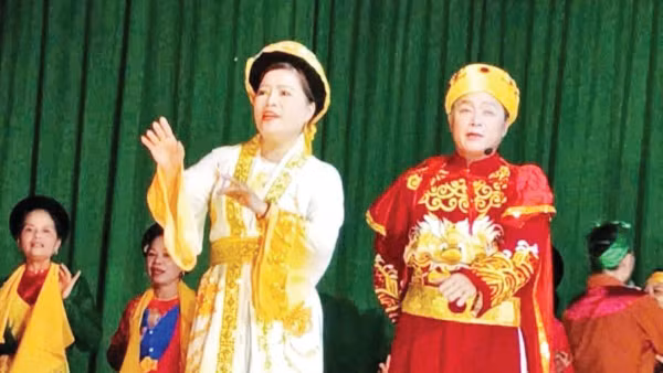 Một làn điệu trong vở chèo “Tấm Cám”. 