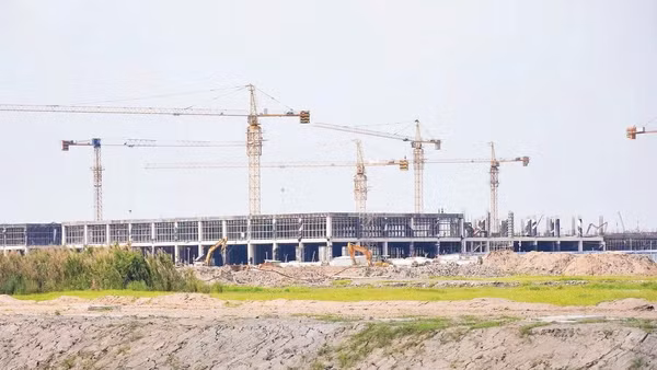 Nhà đầu tư xây dựng nhà máy tại Khu công nghiệp VSIP Vĩnh Thạnh giai đoạn 1. 