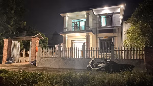 Ngôi nhà xảy ra sự việc. 