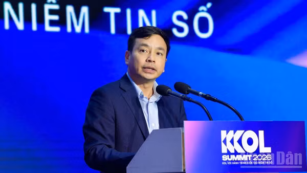 Trung tướng Lê Xuân Minh phát biểu bế mạc hội nghị KOL toàn quốc lần thứ II - KOL Summit 2026.
