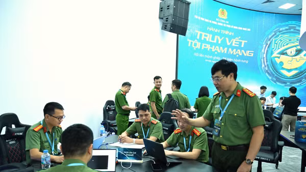 Các đội tham Cuộc thi “Hành trình truy vết tội phạm mạng” do Cục An ninh mạng và Phòng, chống tội phạm sử dụng công nghệ cao, Bộ Công an tổ chức. Ảnh: Cổng thông tin điện tử Bộ Công an