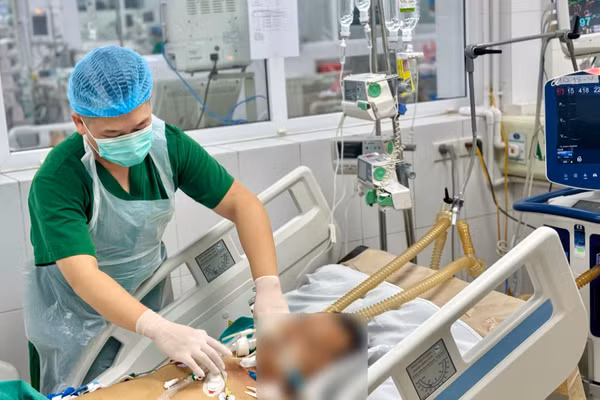 Bệnh nhân tổn thương nhiều cơ quan khi mắc sốt rét nặng. (Ảnh: BVCC)