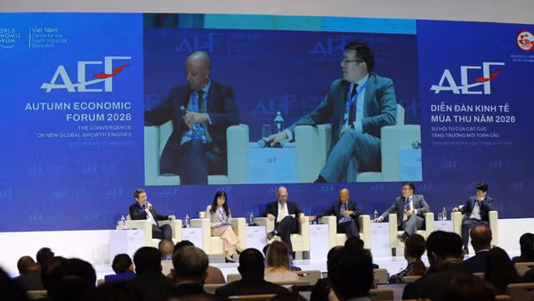 Các nhà quản lý và chuyên gia tài chính quốc tế tại tọa đàm “Trung tâm Tài chính quốc tế: Làm thế nào thu hút dòng vốn toàn cầu” trong khuôn khổ Diễn đàn Kinh tế Mùa thu 2026 (AEF 2026). (Ảnh: CTV)