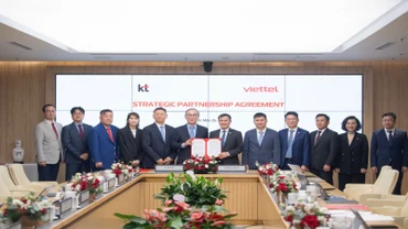 Lễ ký kết Biên bản ghi nhớ hợp tác chiến lược giữa Tập đoàn Viettel và KT (Hàn Quốc).