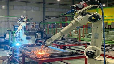 Hoạt động sản xuất tại Khu Công nghệ cao Hòa Lạc.