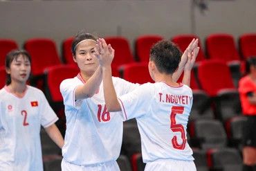 Các cô gái tuyển futsal Việt Nam thi đấu tự tin. (Ảnh: Futsal Thailand)