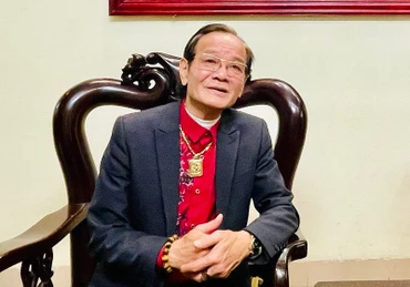 Nghệ sĩ Nhân dân Minh Thành chia sẻ về duyên nợ với cải lương. (Ảnh: Trang Anh)