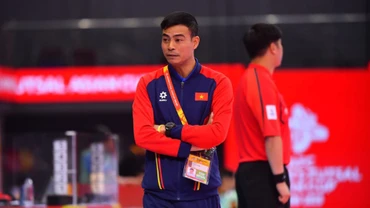 Huấn luyện viên Nguyễn Đình Hoàng của đội tuyển futsal nữ Việt Nam. (Ảnh: VFF)
