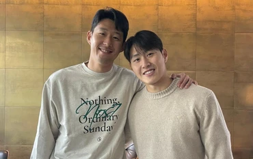 Bức ảnh Song Heung-min đăng lên mạng xã hội Instagram cùng đồng đội Lee Kang-in. 