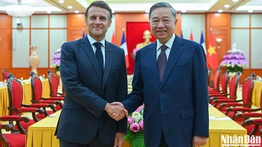 Tổng Bí thư Tô Lâm và Tổng thống Pháp Emmanuel Macron. (Ảnh: TRẦN HẢI)