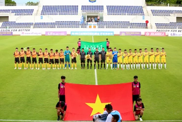 Trận đấu khai màn giữa chủ nhà Bà Rịa-Vũng Tàu và Sông Lam Nghệ An. (Ảnh: TUẤN HỮU)