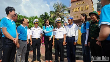 Tự hào Hành trình “Sinh viên với biển, đảo Tổ quốc” năm 2023