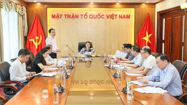 Toàn cảnh cuộc họp.