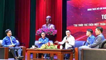 Đồng chí Lê Quốc Minh chia sẻ ý kiến tại Tọa đàm.