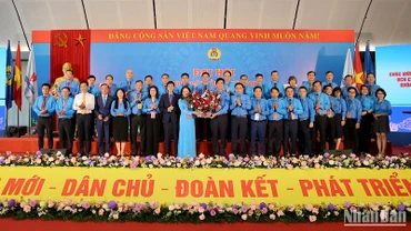 Đại hội đã bầu 33 đồng chí tham gia Ban Chấp hành khóa VII, nhiệm kỳ 2023-2028 Công đoàn Dầu khí Việt Nam.